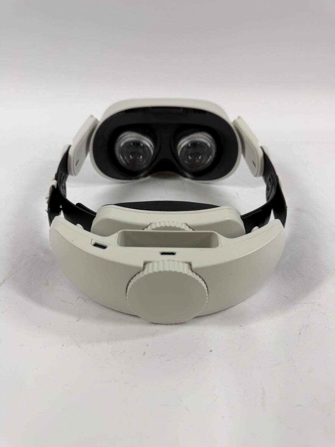 READ Broken Meta Quest 2 64GB VR System KW49CM LCD Burn