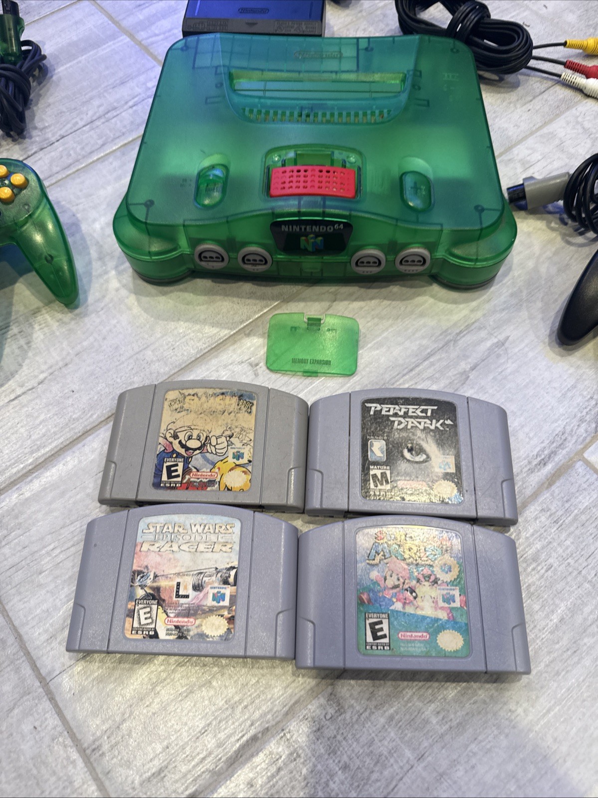 Jungle Green Nintendo 64 W Expansion Donkey Kong System & Mario 64 Smash Games