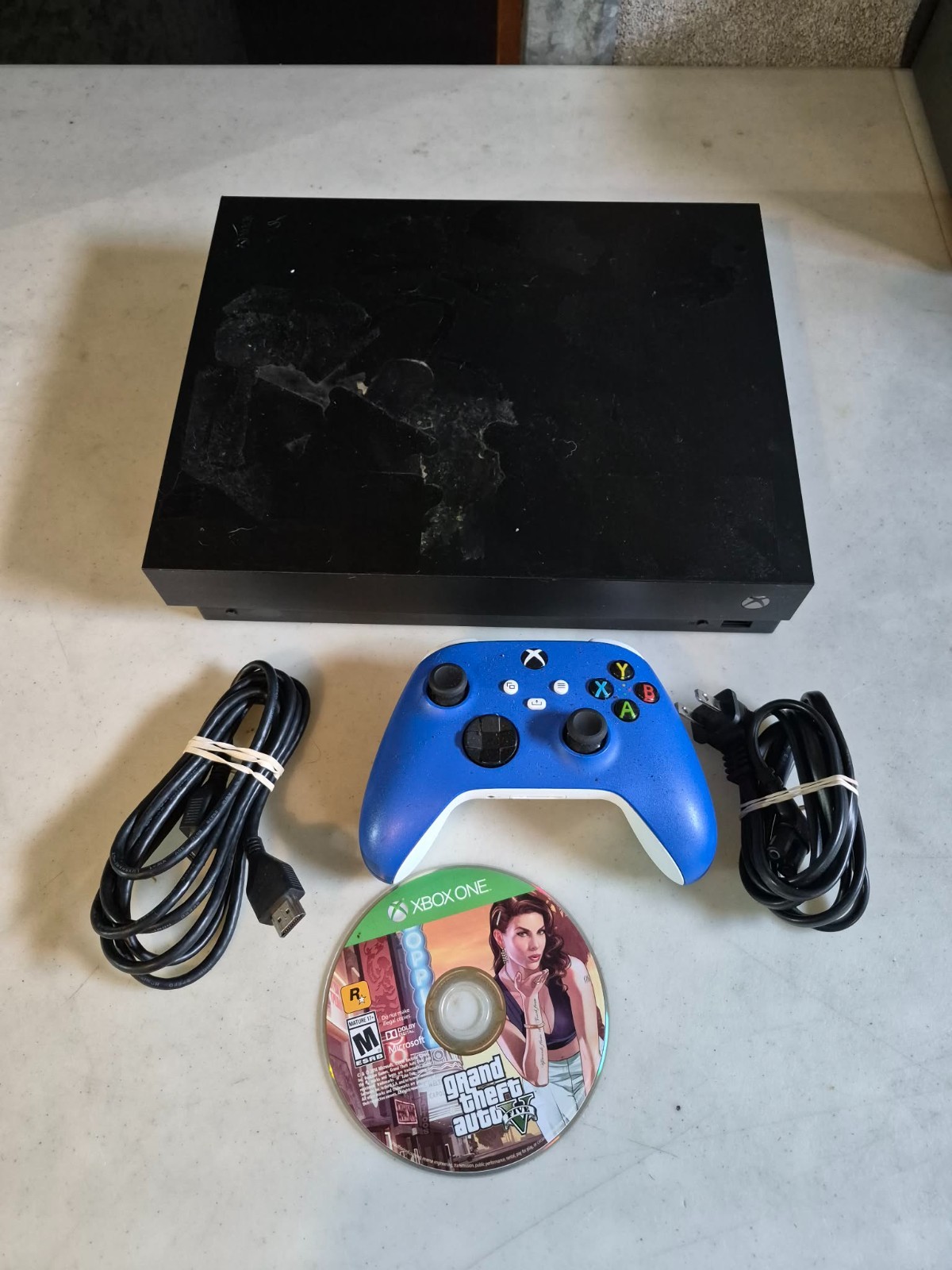 Microsoft Xbox One X 1TB Console Black W/ OEM Controller 1 GAMES *VIEW PICS*