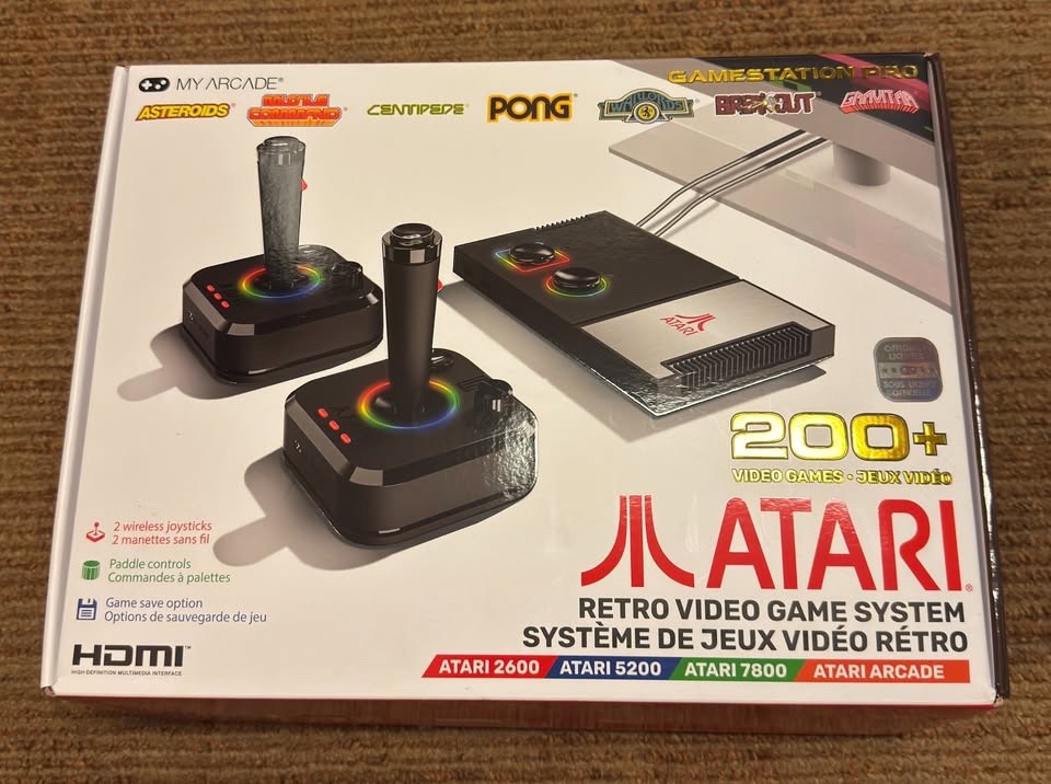 Atari Gamestation Pro with 2 Joysticks and 200 Games