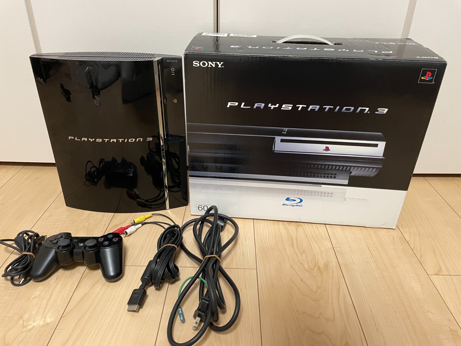 Sony PS3 PlayStation 3 CECHA00 60GB Black Console Japan W/ Box cable Controller