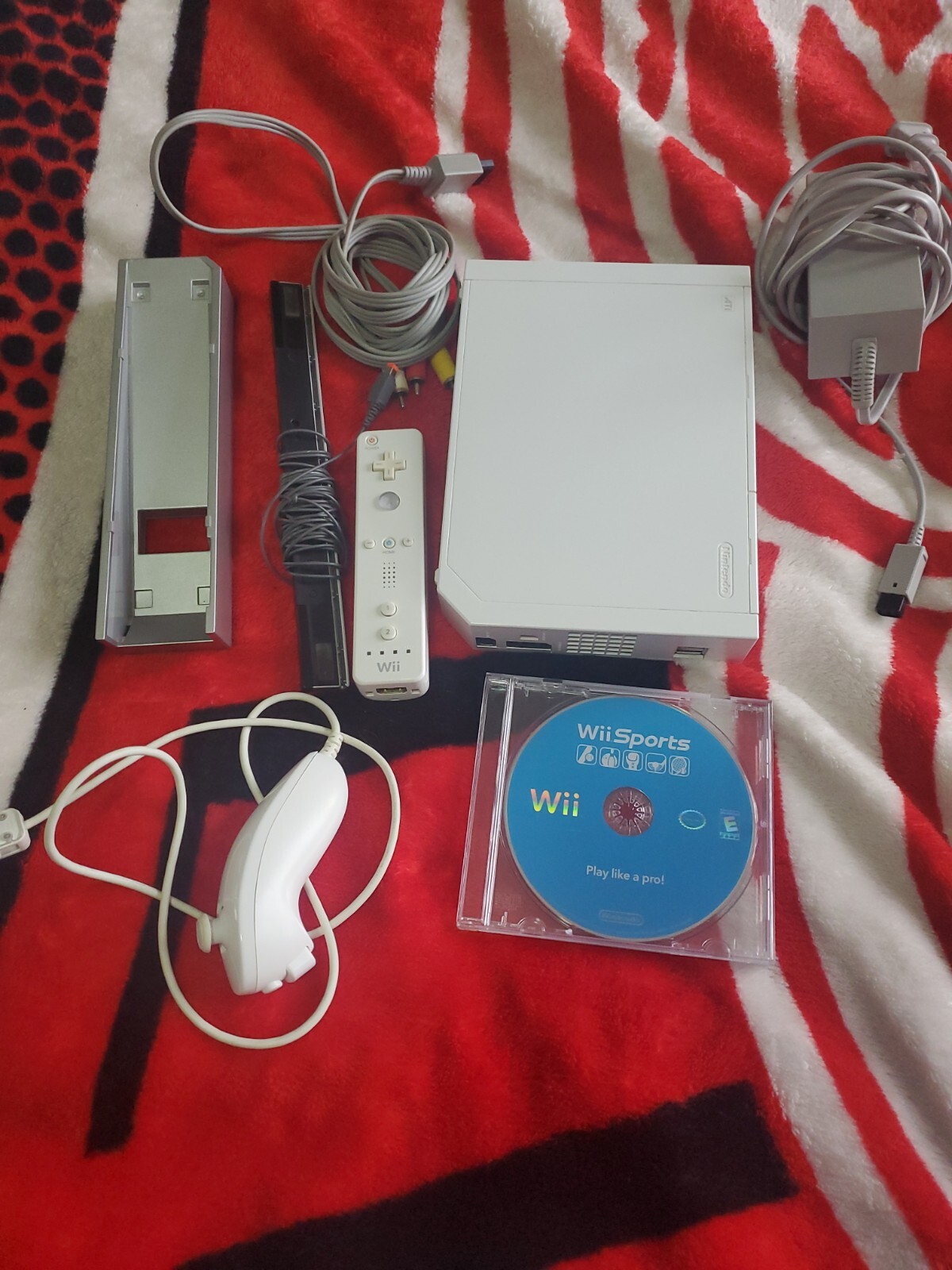 Nintendo Wii Console With Wii Sports Game Bundle Lot System 1 Controller