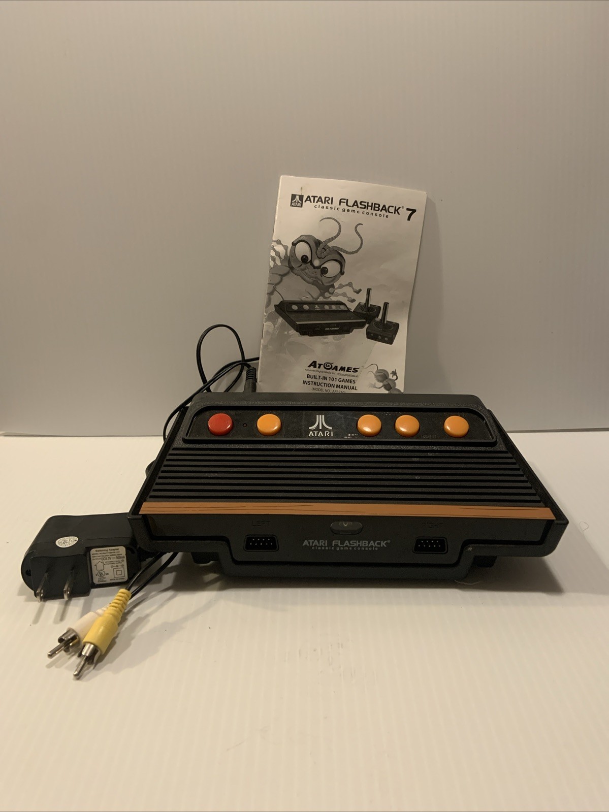 Atari Flashback 7 Game Console Missing Controllers