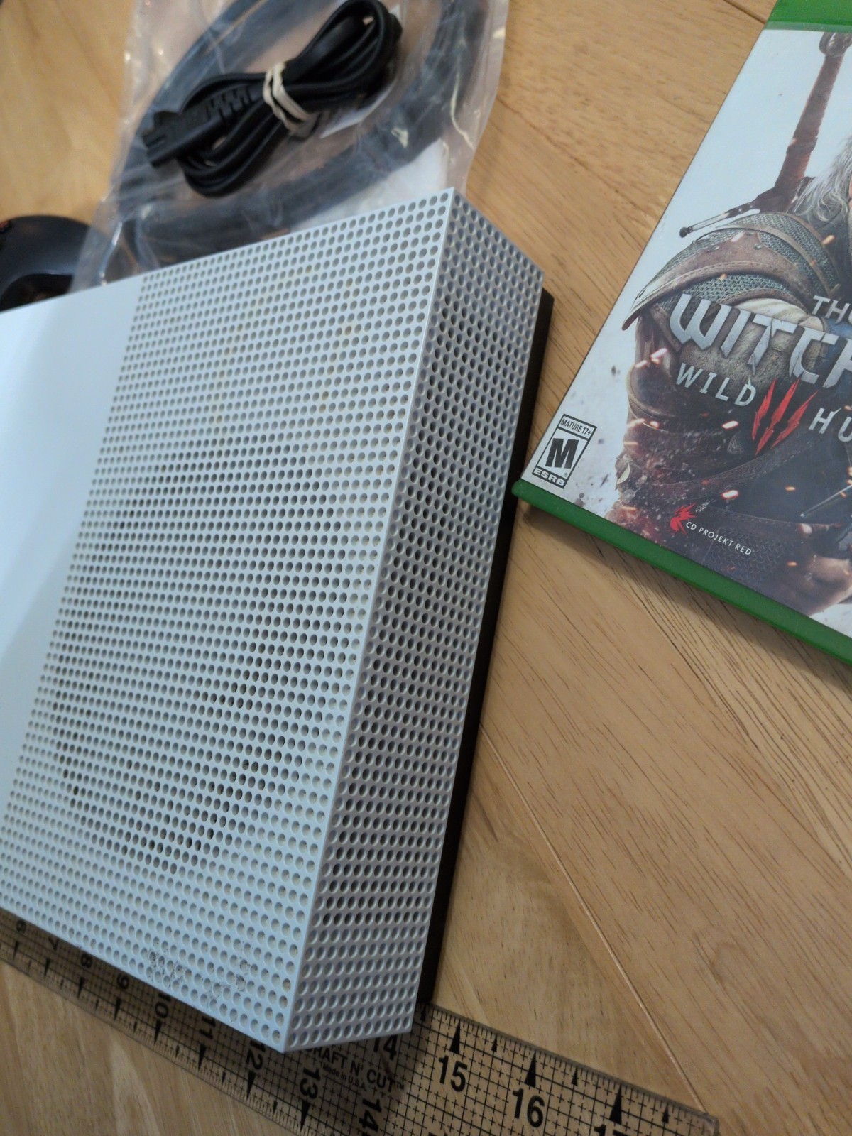Xbox One S Model 1681 500 GB Console Bundle USED