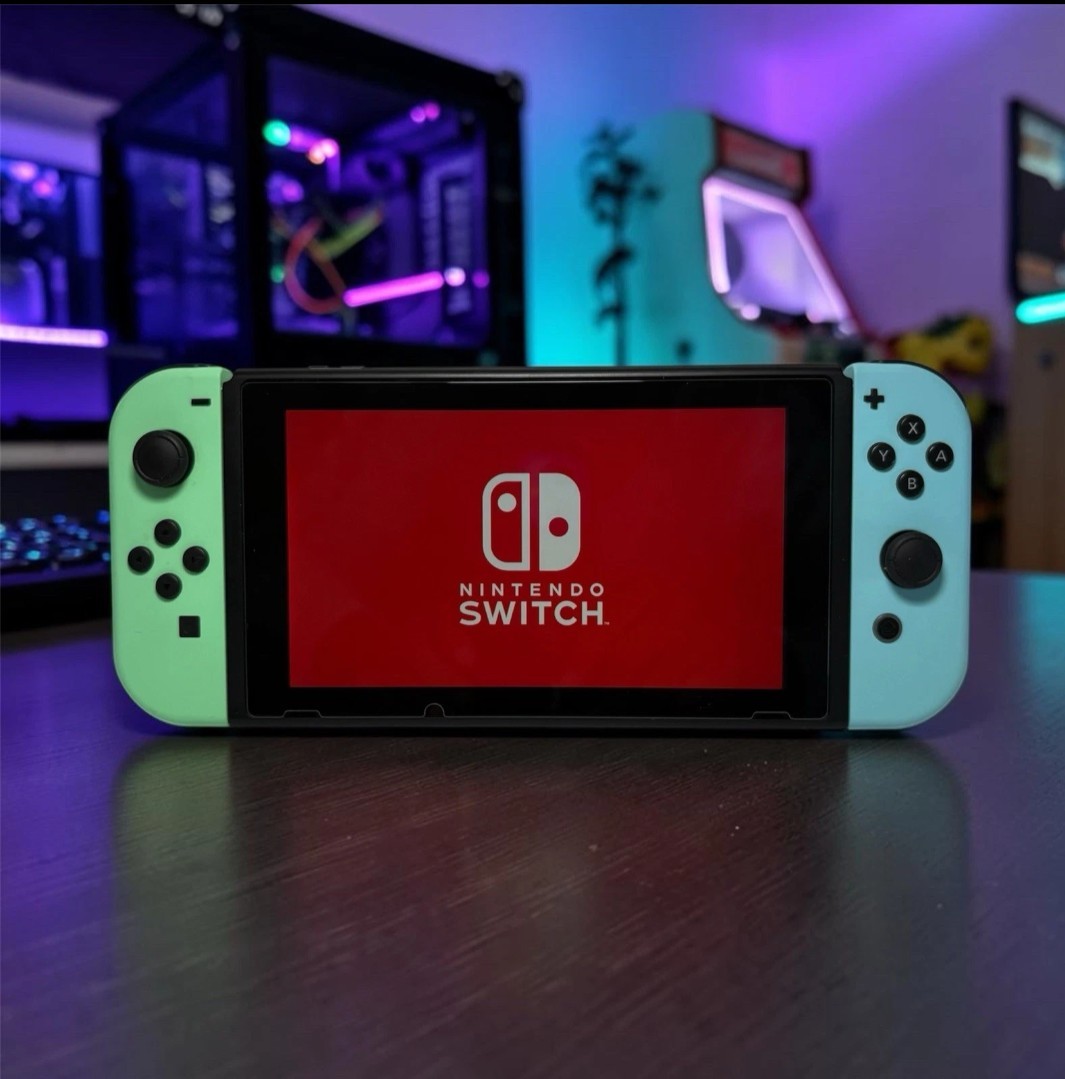 Nintendo Switch Animal Crossing Special Edition HAC-001(-01) with Joycons