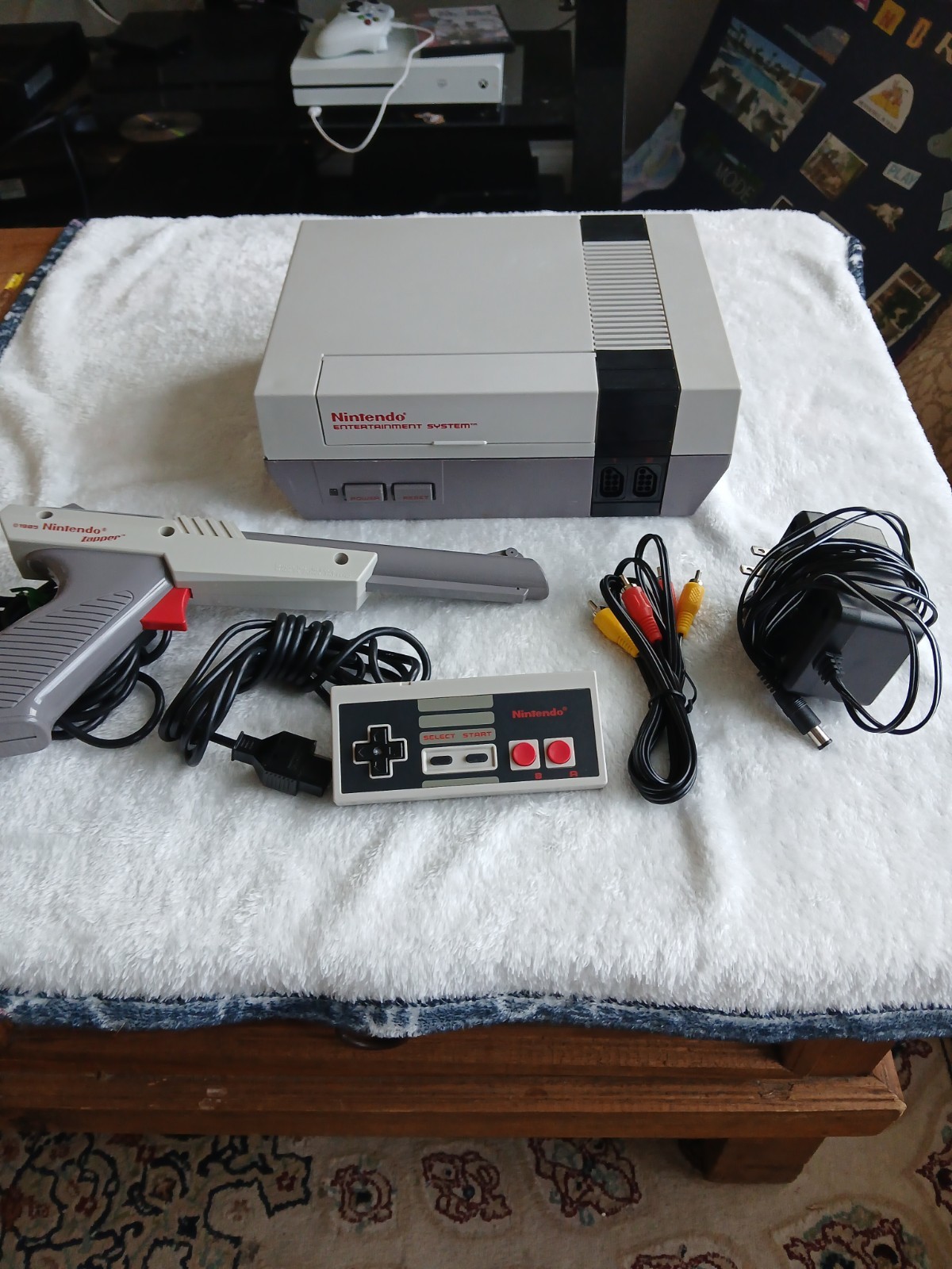 Nintendo NES-001 Entertainment System Console w/ Zapper Light Gun, 1 Controller